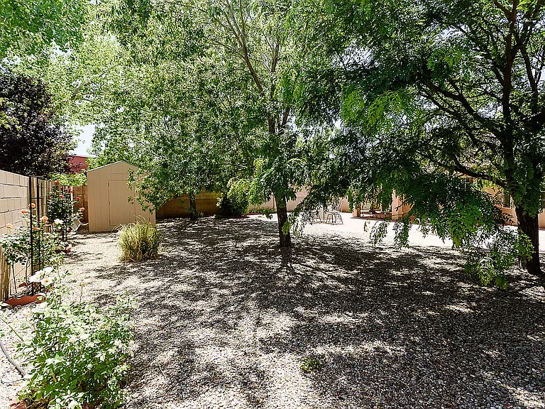 10212 Burham Rd NW — Photo 31