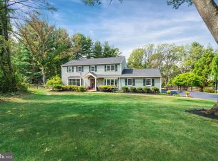 1048 General Allen Dr, West Chester, PA 19382