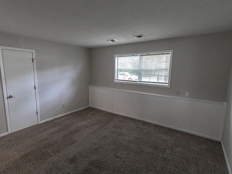 2916 Leeway Dr #C — Photo 6