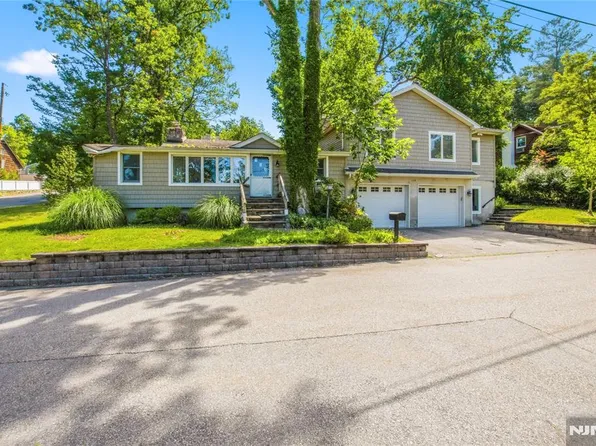 139 Mohawk Trail, Wayne, NJ 07470