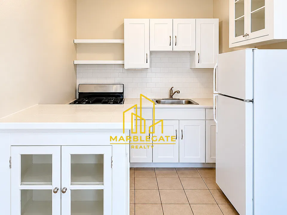 575 Mount Prospect Ave #2044