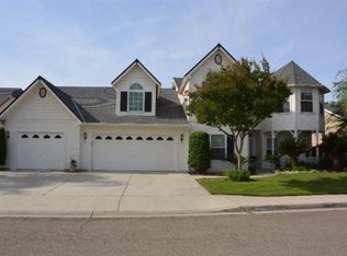 230 W Serena Ave, Clovis, CA 93619