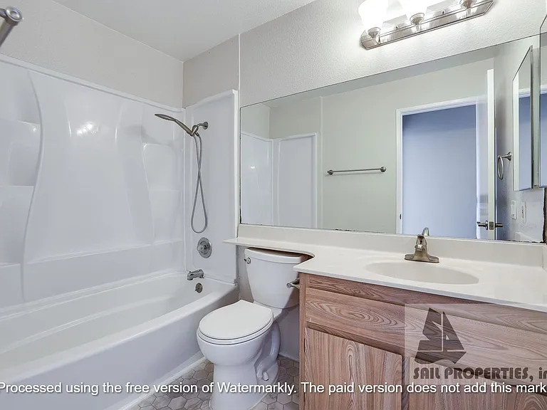 409 E Utica Ave #B21 — Photo 11