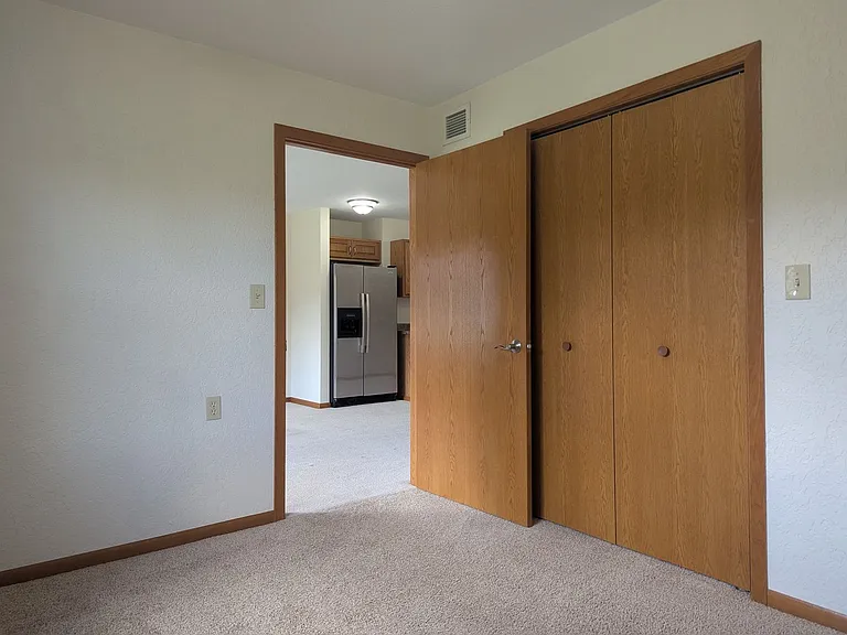 1100 Grove St — Photo 10