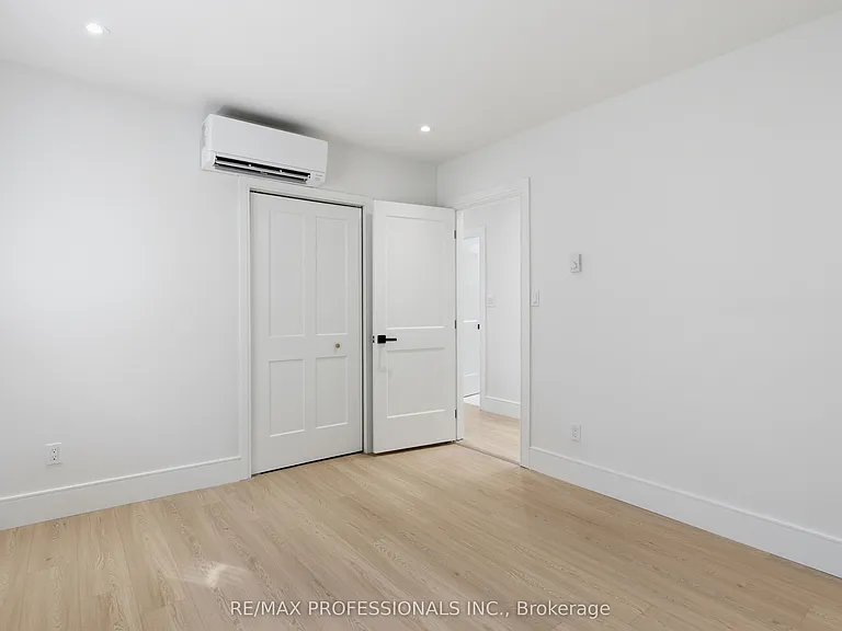 105 Cavell Ave — Photo 34