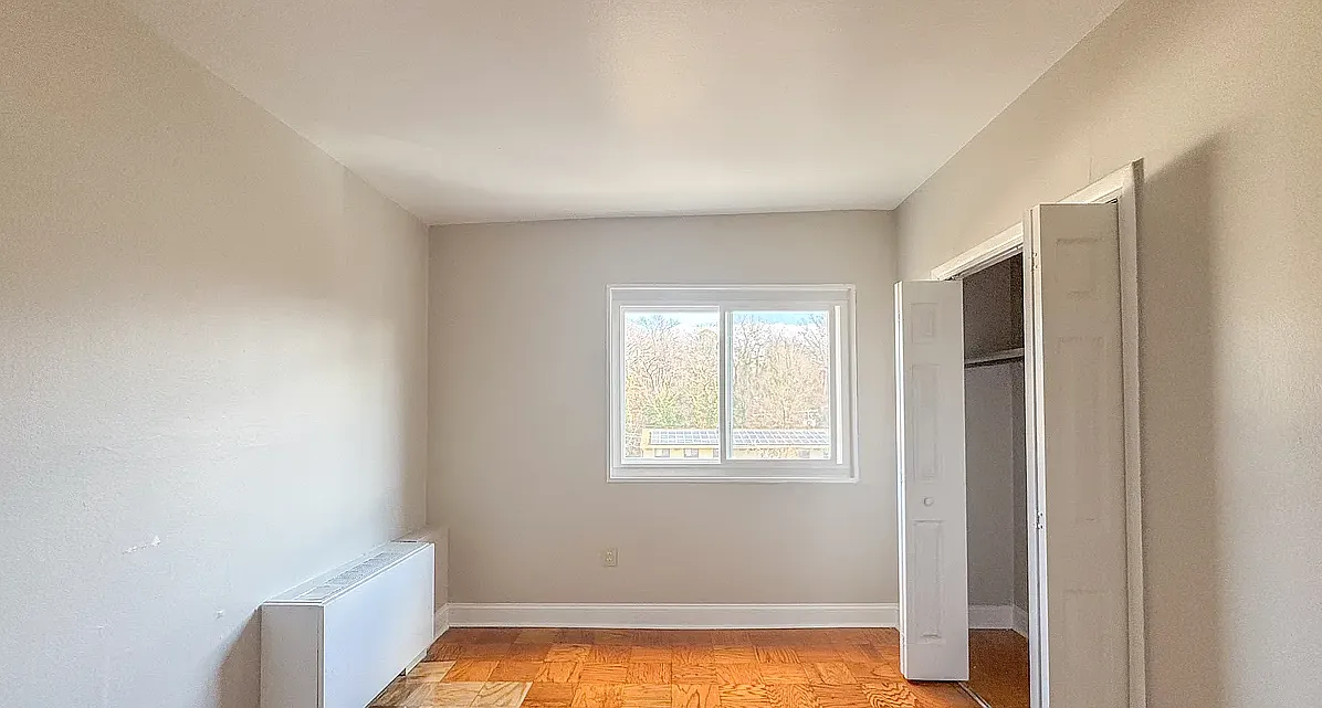 Delton Apartments — Photo 3