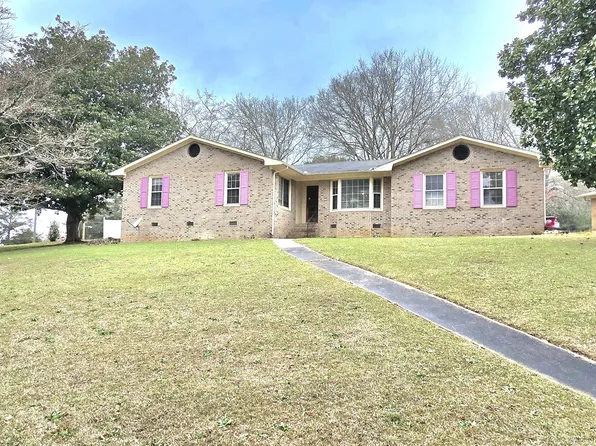 2504 Bedford Pl, Macon, GA 31211