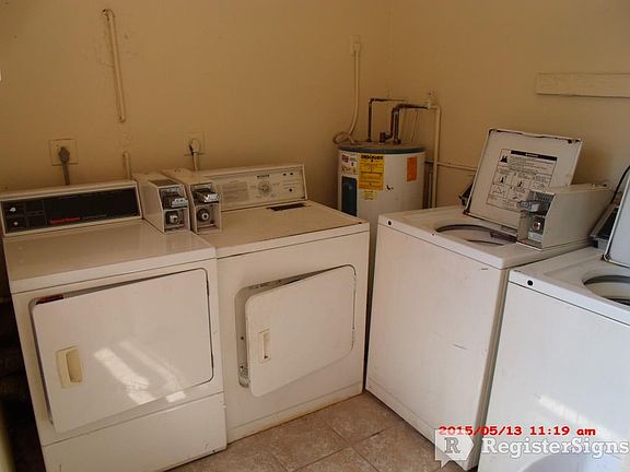 4th image of 925 NW 30th Ct