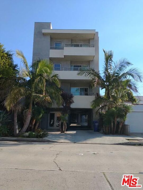 1st image of 1748 Colby Ave #3