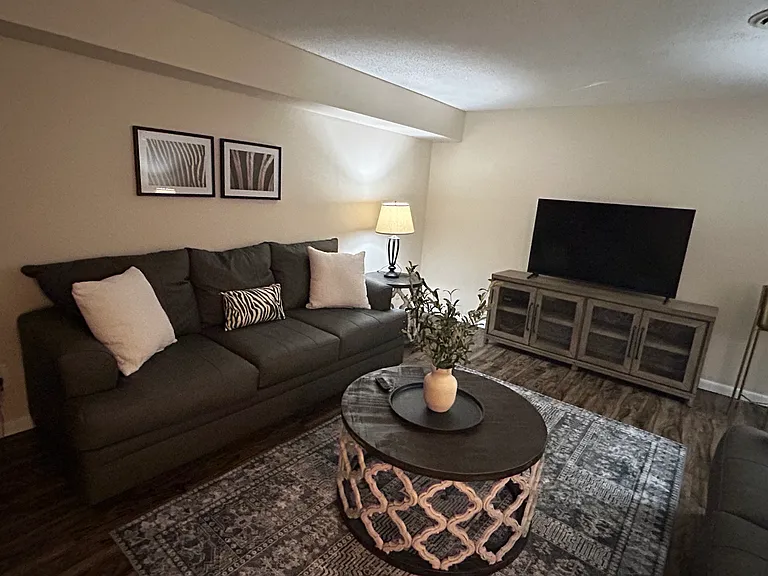 917 Davis Blvd #6 — Photo 7