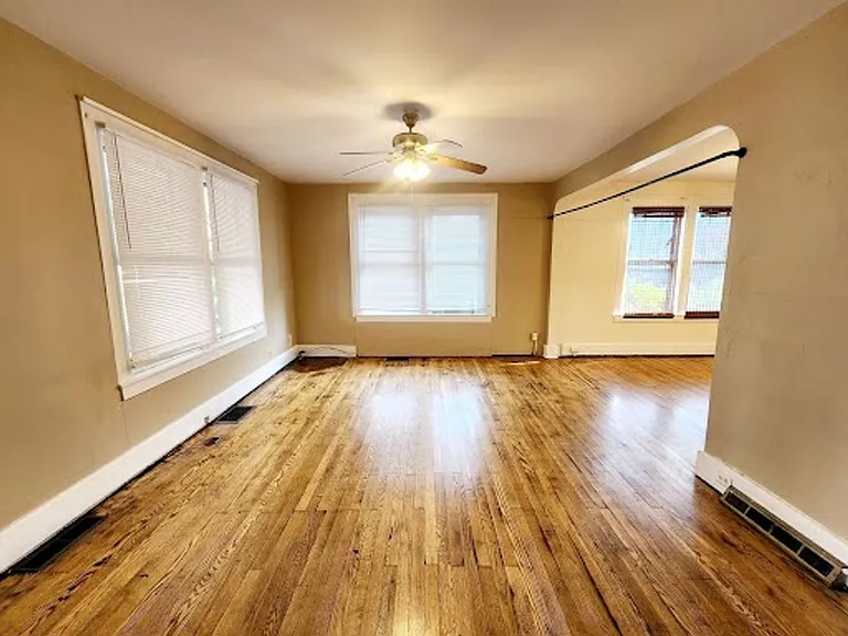 305 Lyndhurst St — Photo 29