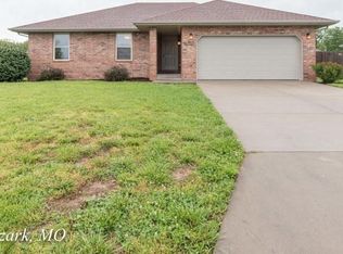 1105 E Melton Rd, Ozark, MO 65721