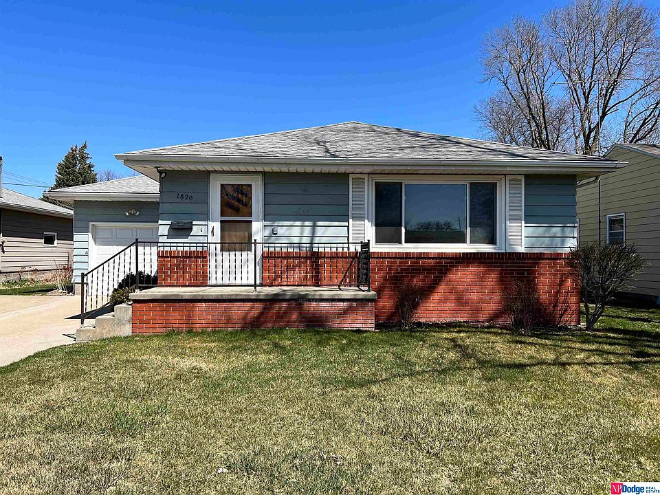 1820 E 1st St, Fremont, NE 68025 Zillow