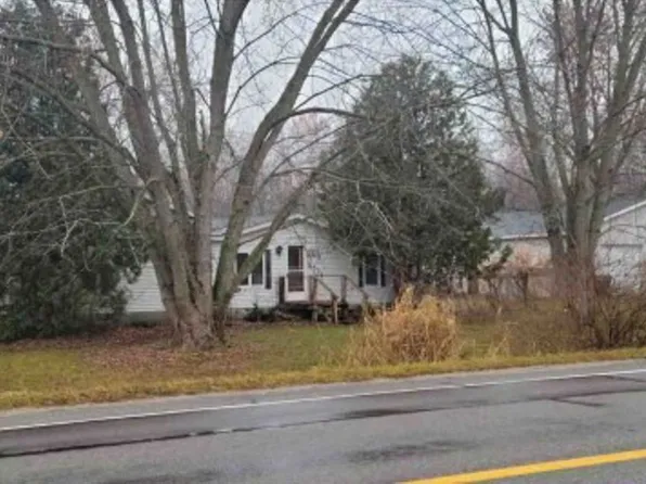 14221 Lincoln Lake Ave, Gowen, MI 49326