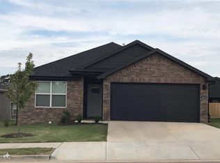 3815 Pinecrest St, Springdale, AR 72764