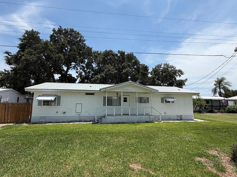 1st image of 3212 SE 24th St
