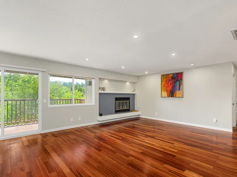 334 Santa Margarita Dr — Photo 17