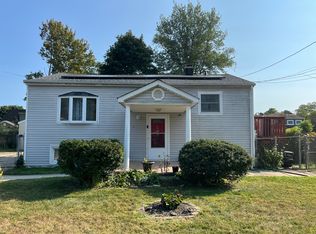 4 Rosewood St, Central Islip, NY 11722