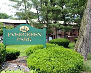 312 Knapps Highway #312, Fairfield, CT, 06825