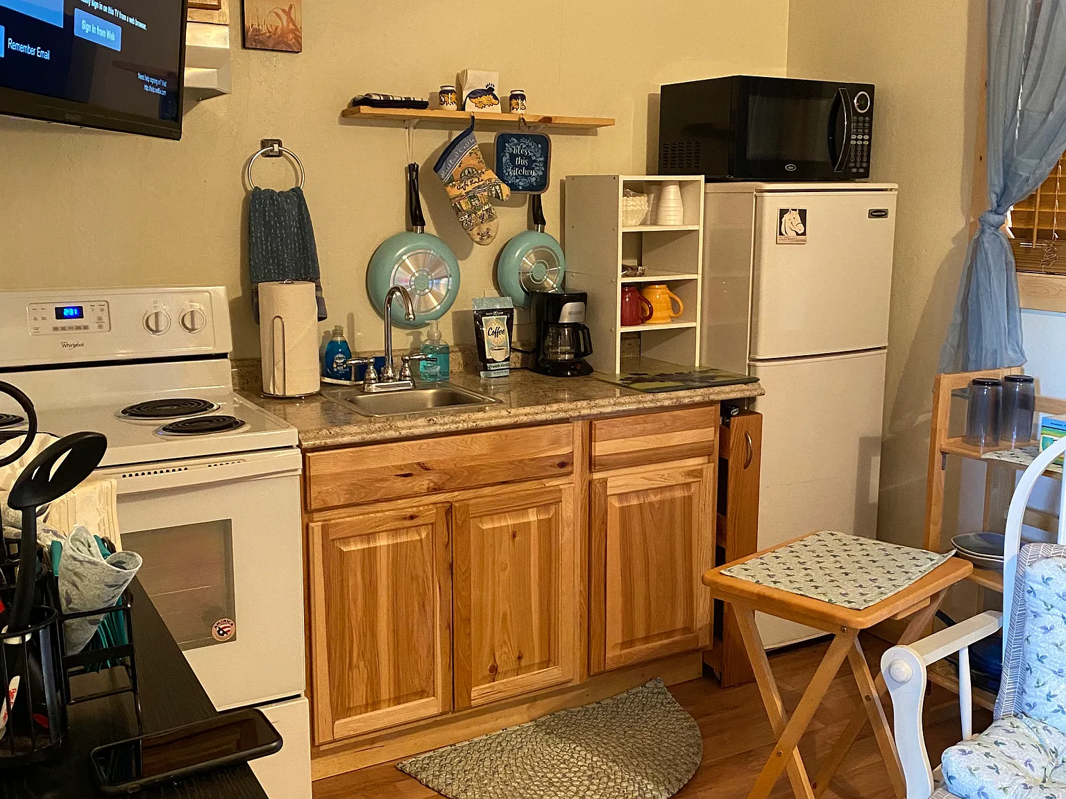 Studio, 250 sqft, $1,250 — Photo 2