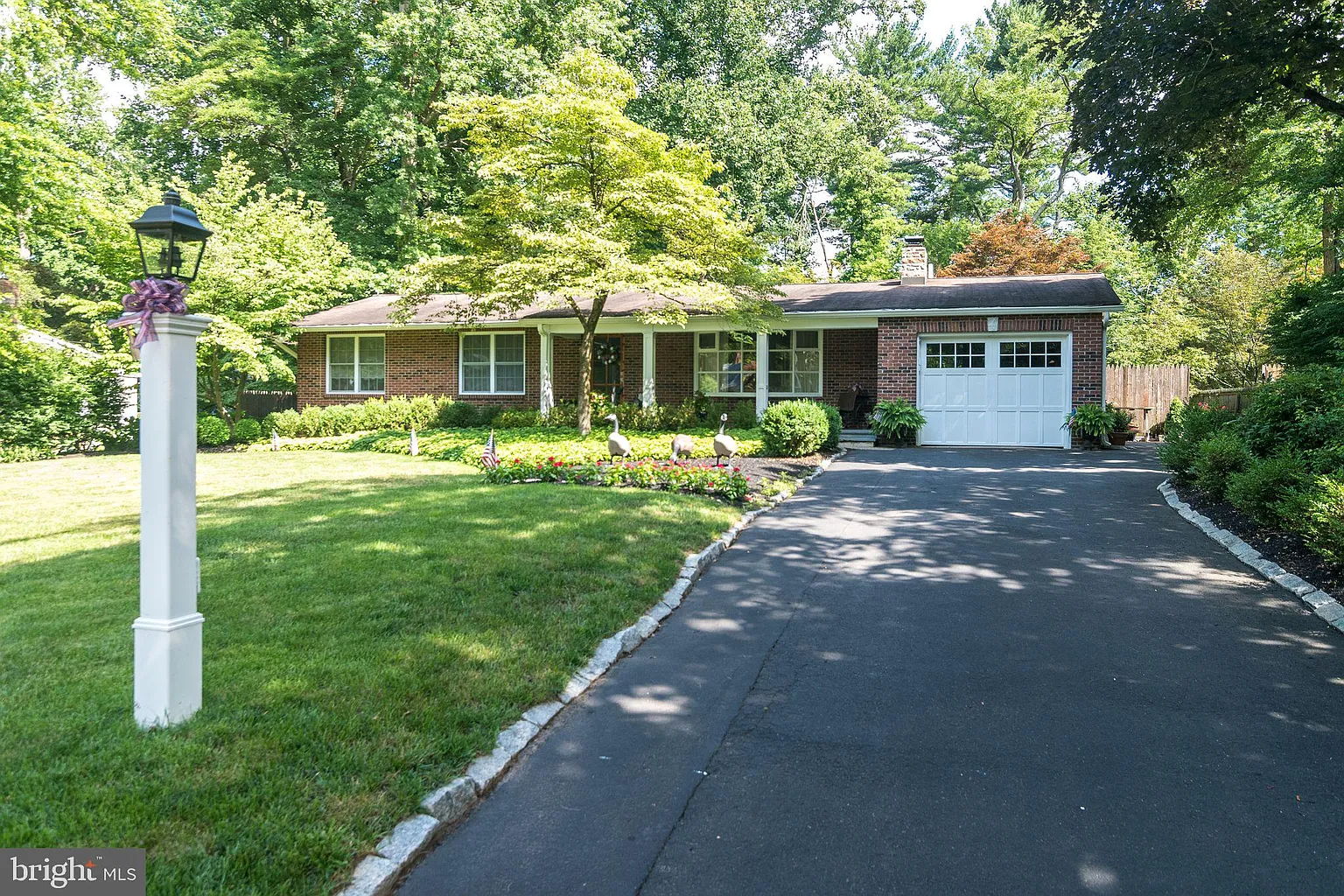 65 Bedford Pl photo 1