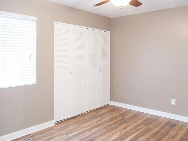 2820 Parklake Dr — Photo 13