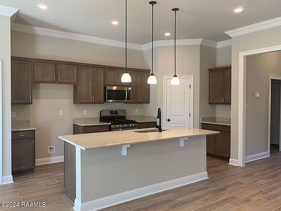 2nd image of 211 Wild Cherry Ln