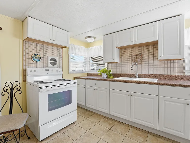 4432 Calm Harbor St — Photo 12