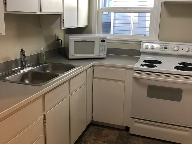 2209 Boylston Ave E — Photo 8