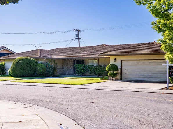 326 W Banbury Dr, Stockton, CA 95207