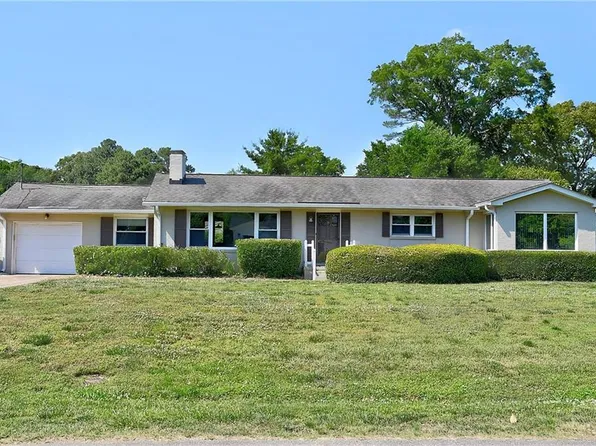 1820 Ashley Dr, Virginia Beach, VA 23454