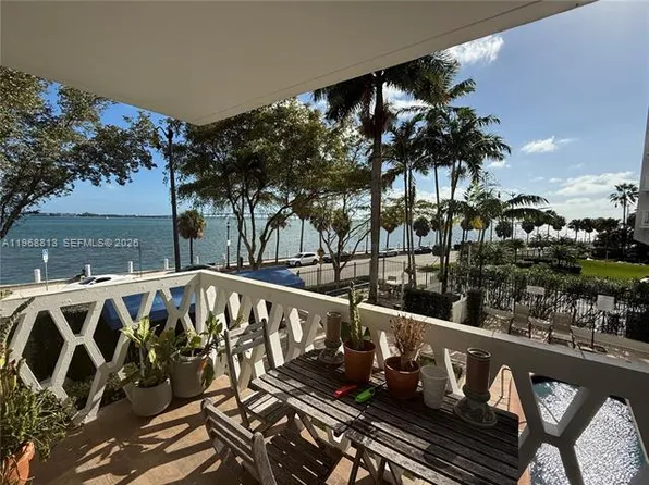 1430 Brickell Bay Dr APT 205, Miami, FL 33131