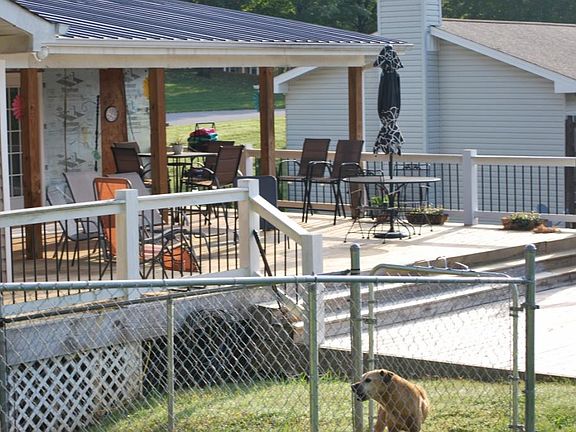 2nd image of 4550 Ronald Dr