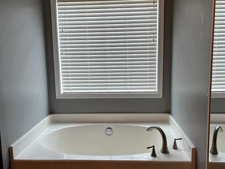 103 Skelton Cir — Photo 3