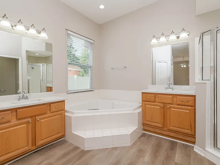 3720 Hollow Wood Dr — Photo 11