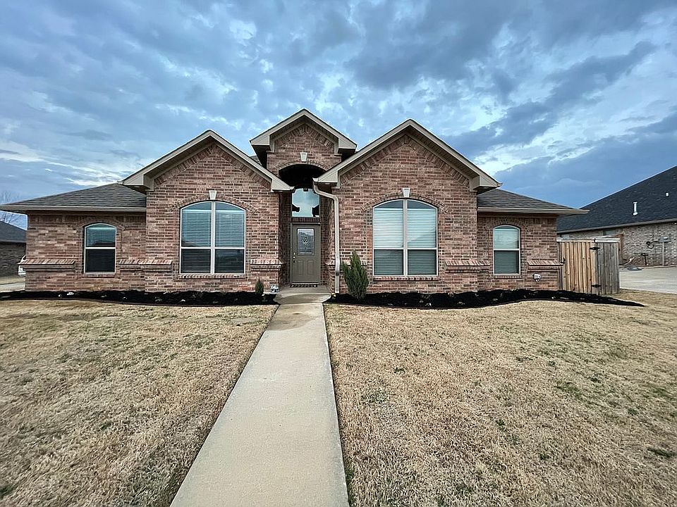 1st image of 118 Jay Ln
