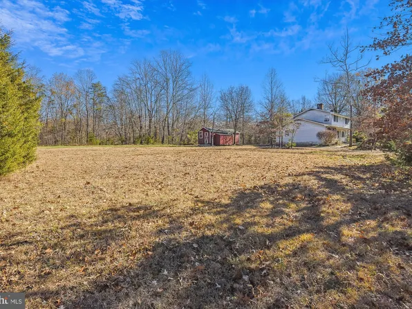 9589 Meetze Rd, Midland, VA 22728