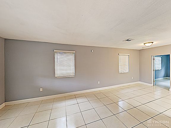 4th image of 4365 NW 170th St