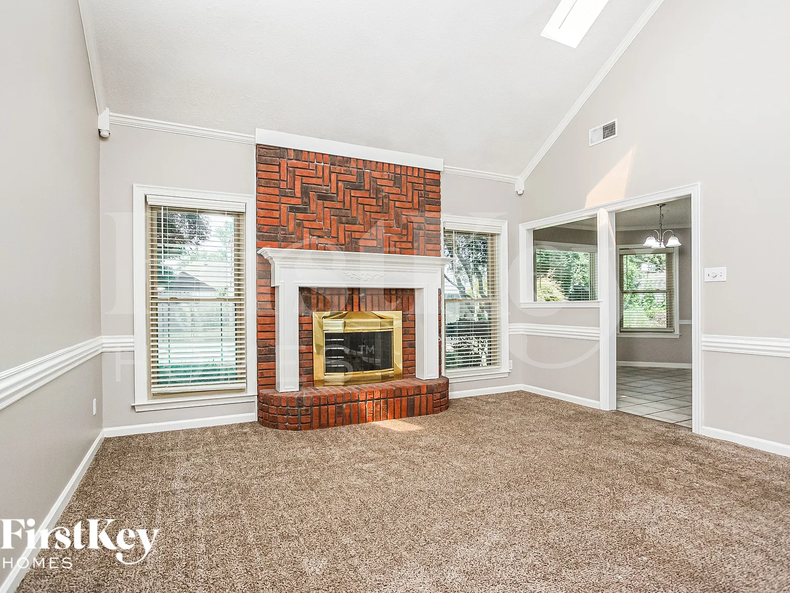 4 bed, 3.5 bath, 1953 sqft, $2,165 — Photo 2
