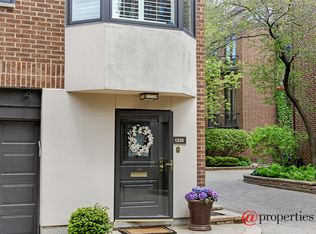 1326 N Sutton Pl, Chicago, IL 60610