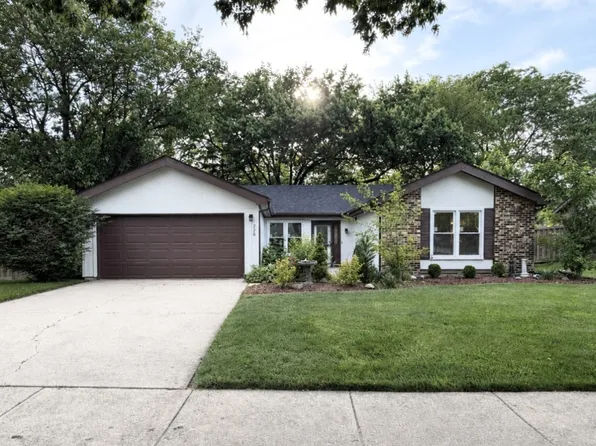 228 Harvard Ln, Bloomingdale, IL 60108