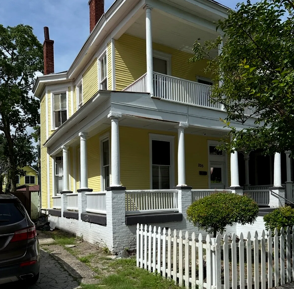 3 bed, 2210 sqft, $2,700 — Photo 1