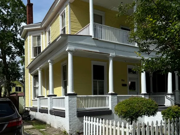205 W 35th St #1, Savannah, GA 31401