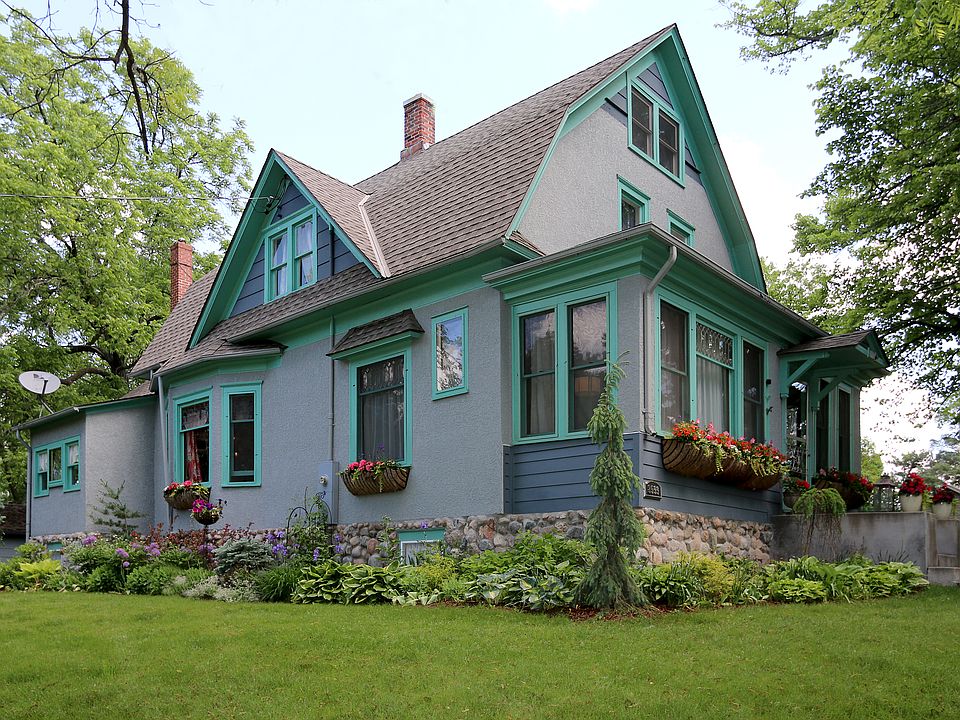 Updated Dutch Colonial