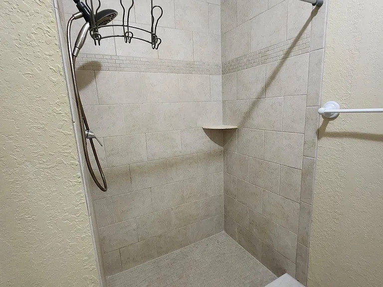 4633 Bayshore Dr #M5 — Photo 3