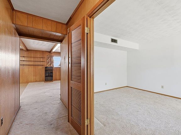 4th image of 5440 Margaret Ln