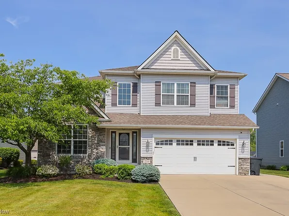 206 Shoreland Cir, Willowick, OH 44095
