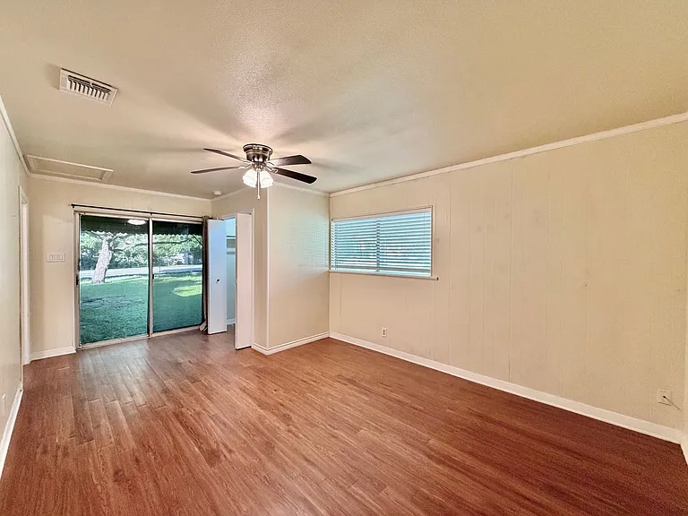 1224 Academy St — Photo 15