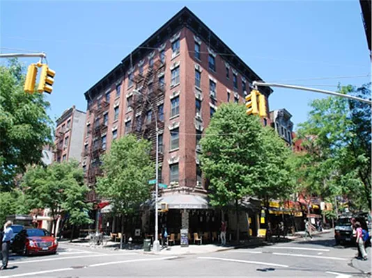 Rented by Buchbinder & Warren | media 31