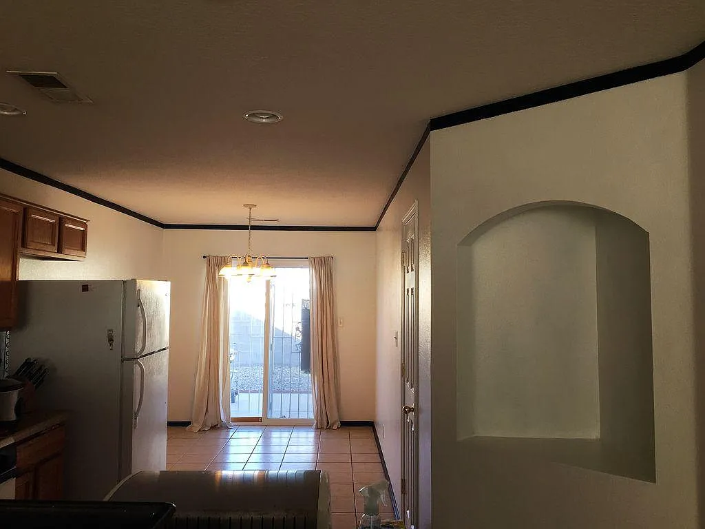 3 bed, 1085 sqft, $1,800 — Photo 4